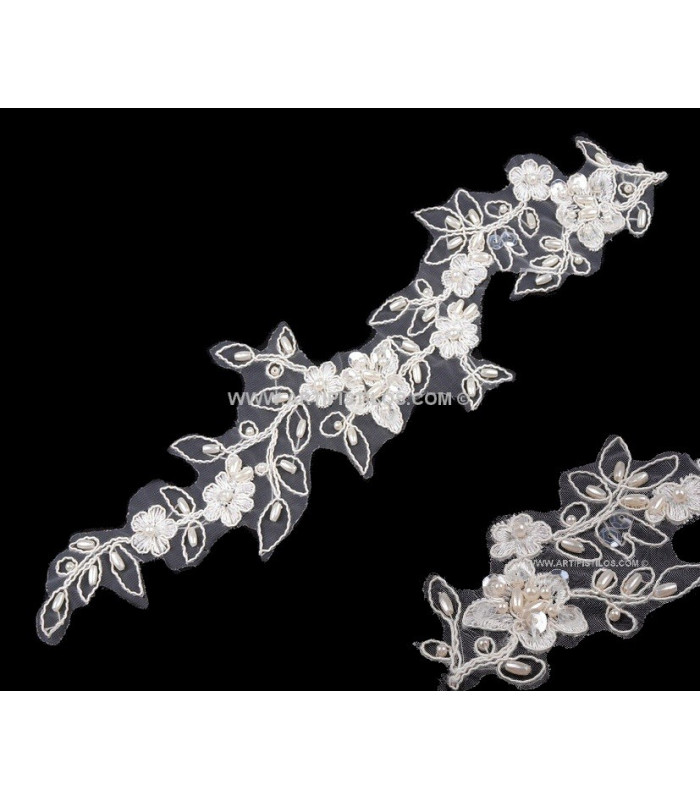 APPLICATION PERLES BRODÉES ET PAILLETTES