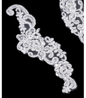 APPLICATION BRODÉES PAILLETTES ET ROCAILLE