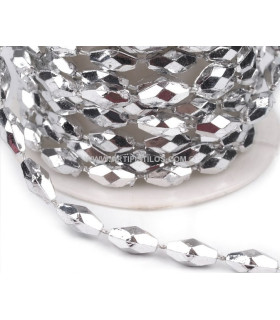 CHAÎNE EN PERLES DE PLASTIQUE