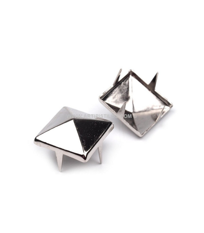 CLOUS PYRAMIDALES