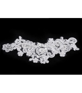 APPLICATION BRODÉE ET PIERRERIES