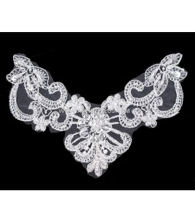 APPLICATION BRODÉS, PERLES ET PAILLETTES