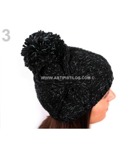 BONNET DE LAINE ACRYLIQUE AVEC POMPON "LAHDEN"