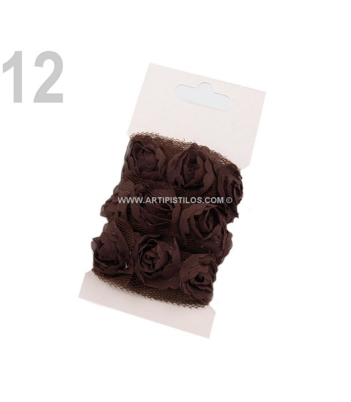 Bande de tulle avec roses. Largeur 20 mm