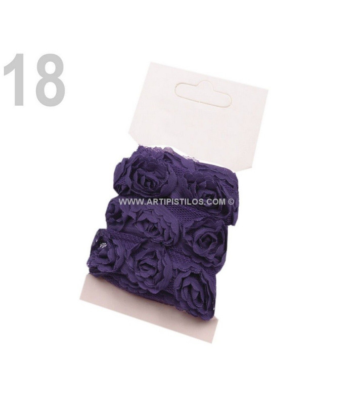 Bande de tulle avec roses. Largeur 20 mm