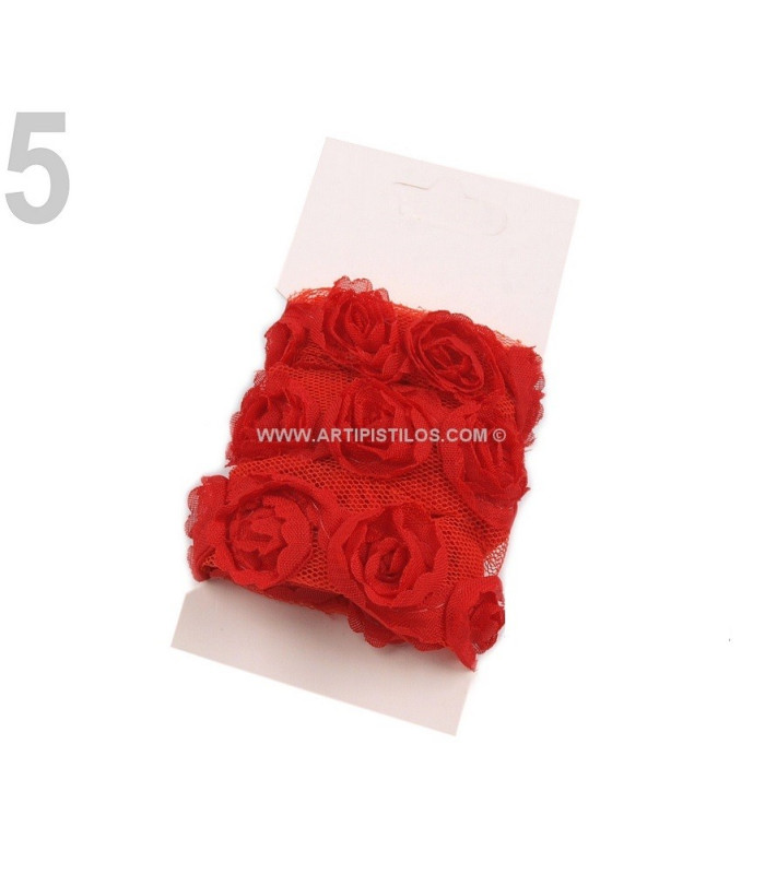Bande de tulle avec roses. Largeur 20 mm
