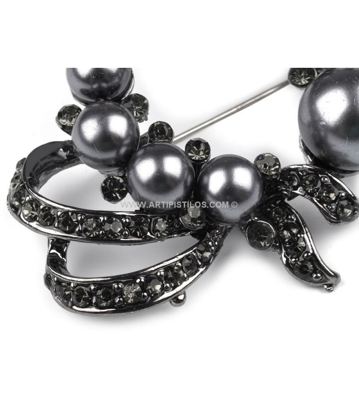 BROCHE DE NOIR PERLES