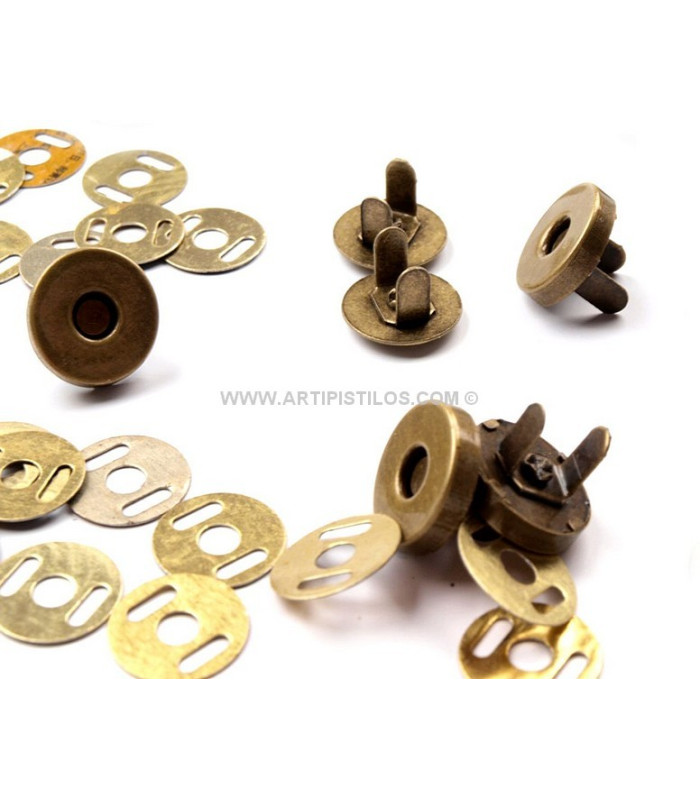 BOUTON MAGNÉTIQUE LAITON VIEILLI 14 MM.