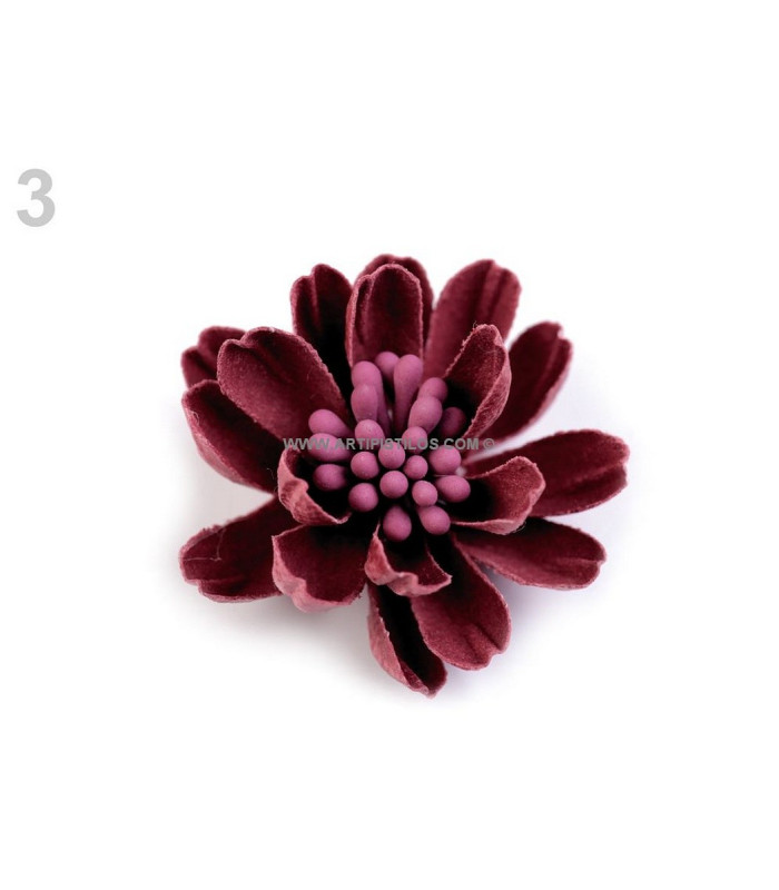 Fleur en tissu aux pistils