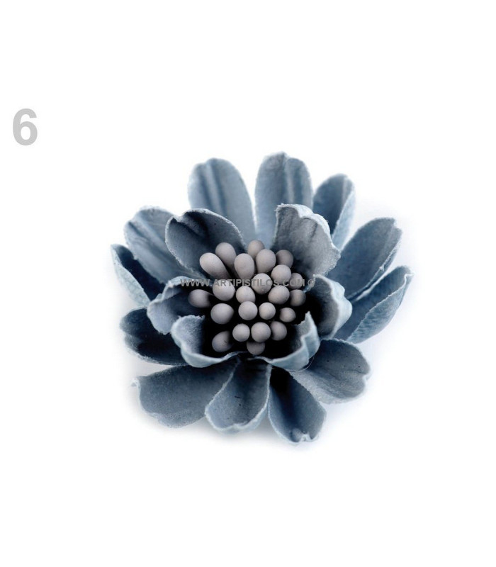 Fleur en tissu aux pistils