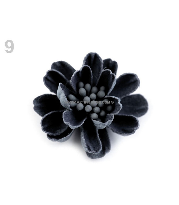 Fleur en tissu aux pistils