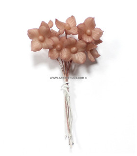 FLEUR EN PORCELAINE AVEC 4 PÉTALES