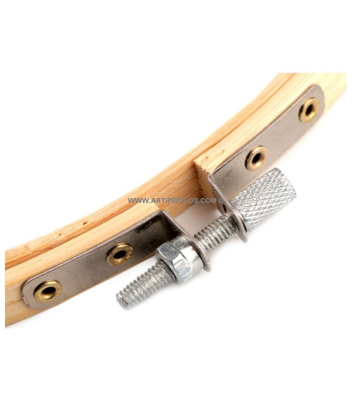 Cadre à broder de 22 cm de diamètre