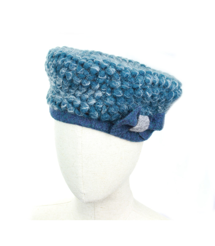 Béret de dame avec noeud
