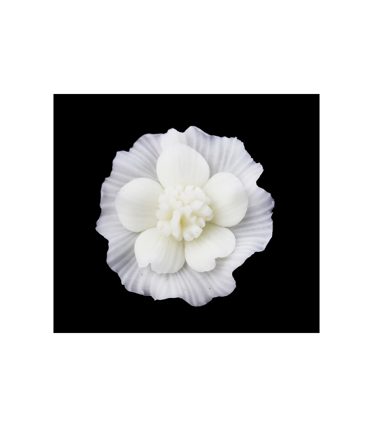 FLEUR DE PORCELAINE FROIDE 15mm - Fleurs en Porcelaine - Matériaux pour  coiffes, Plumes, Canotiers, Bobines de fil et plus.
