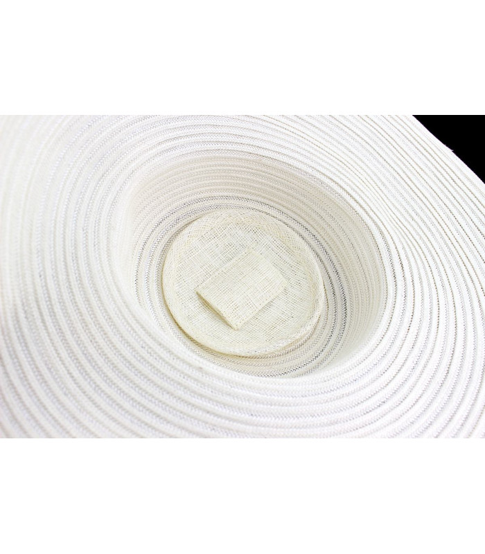 CAPELINE EN PAILLE ARTIFICIELLE TRESSÉE