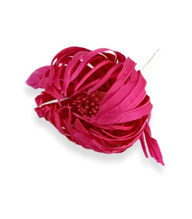 FLEUR EN PLUMES D’OIE AVEC PISTILS