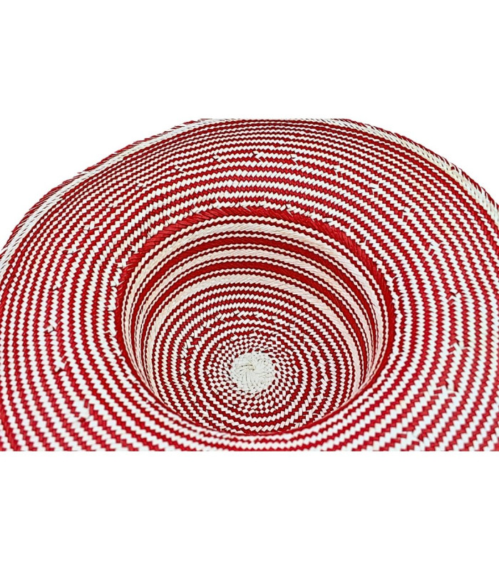 CAPELINE EN FIBRE DE PAPIER AVEC FINITION TRESSÉE