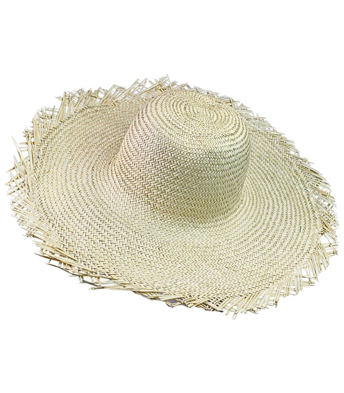CAPELINE EN FEUILLES DE PALMIER TRESSÉES