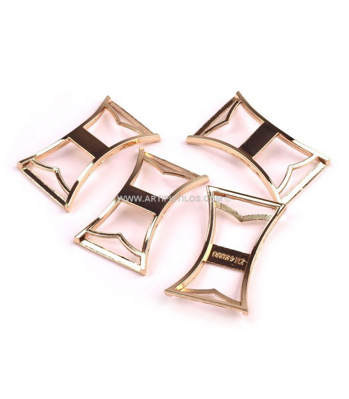 BOUCLE METALLIQUE 27 X 42 MM.