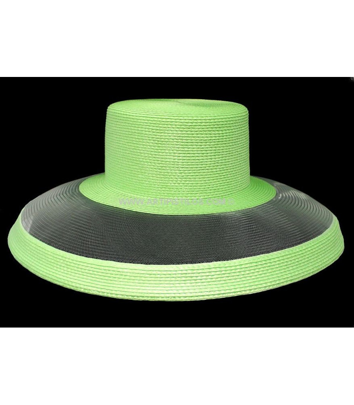 CHAPEAU EN CRIN ET POLYPROPYLÈNE