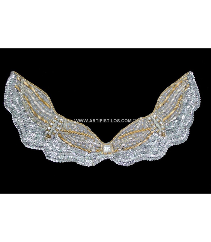 ORNEMENT AVEC PAILLETTES