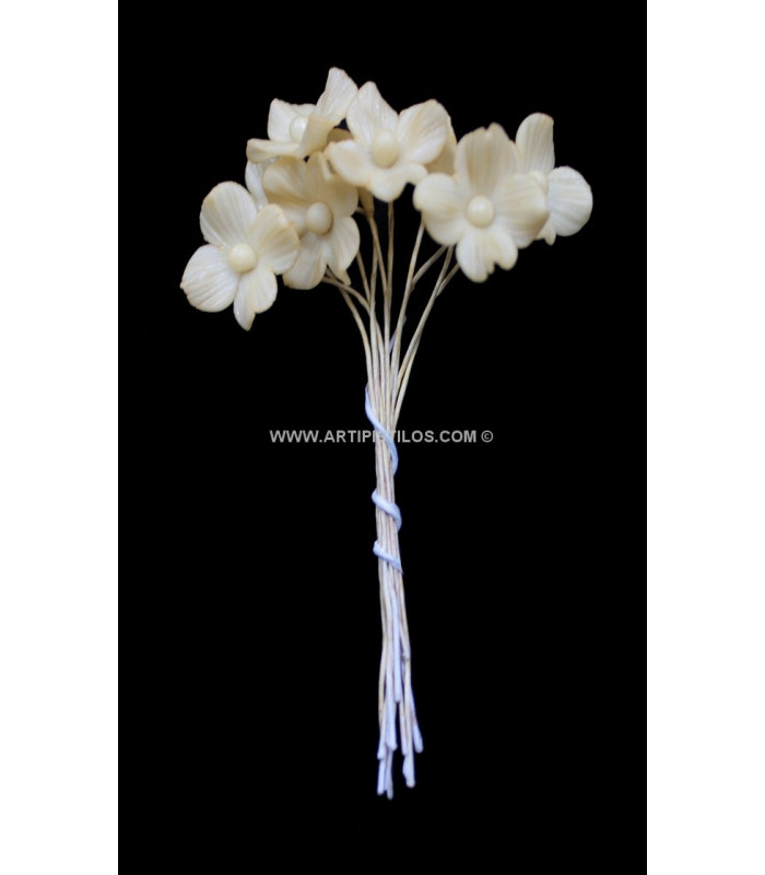 FLEUR EN PORCELAINE AVEC 4 PÉTALES